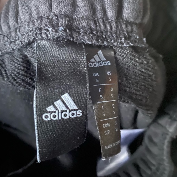 Black adidas sweatpants - Picture 3 of 3